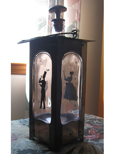 Liquor decanter music box